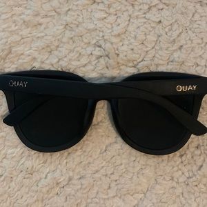Quay Cat eye sunglasses, black matte.